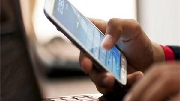  حقيقة فرض ضرائب جديدة على خطوط التليفون المحمول 