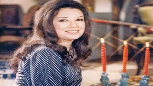 حقيقة إرتداء نجاة الصغيرة النقاب | فيديو