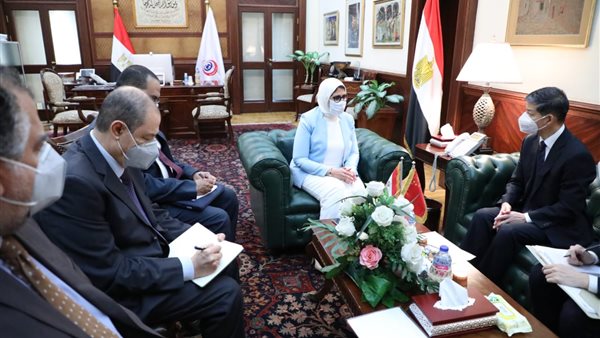 وزيرة الصحة بعد اجتماعها مع الصفير الصيني : الاتفاق على أن تصبح مصر مركزا لتصنيع لقاح فيروس كورونا 