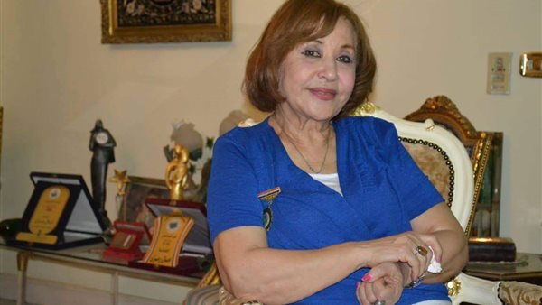 أمال رمزي :سعاد حسني فنانة القرن و مسرحية انا العريس تناقش قضايا مختلفة 