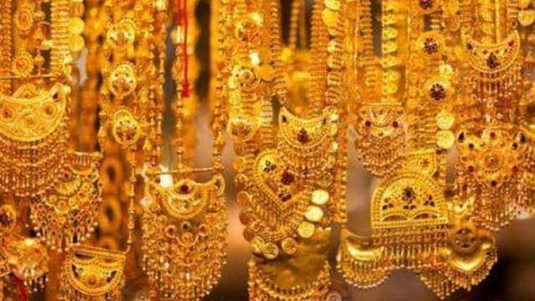 تراجع جديد لسعر الذهب بمنتصف تعاملات اليوم 