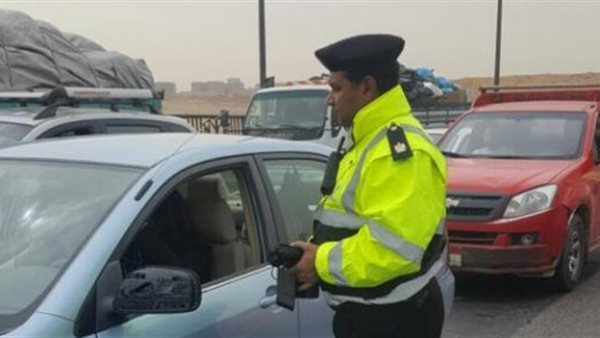 الداخلية تعطي مهلة لقائدي السيارات لتركيب الملصق الإلكتروني | فيديو