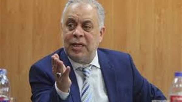 أشرف زكي: لن نسكت عن مطلقي شائعة وفاة محمود ياسين | فيديو