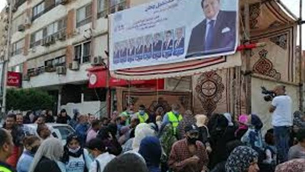 أحمد موسى: مؤسسة أبوالعينين لها دور سياسى وتثقيفى هام بمحافظة الجيزة وتشارك بفاعلية بانتخابات الشيوخ | فيديو