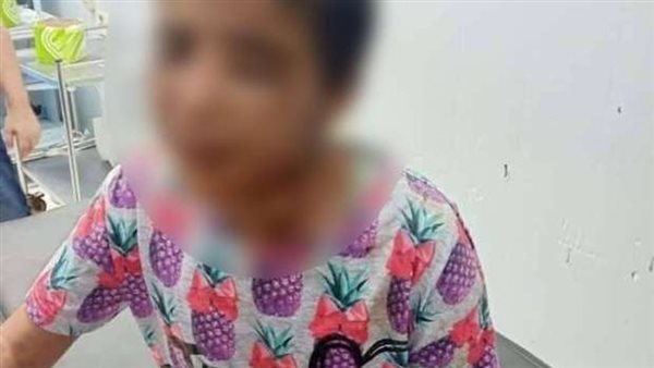 تفاصيل مثيرة في قضية تعذيب طفلة 9 سنوات على يد ظابط مفصول وزوجته