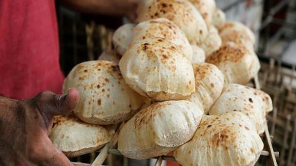 عضو النواب: وزير التموين لا يملك حق قرار تخفيض حجم الرغيف | فيديو