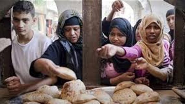 صاحب مخبز عن تقليص وزن رغيف العيش: «محدش اشتكى» | فيديو