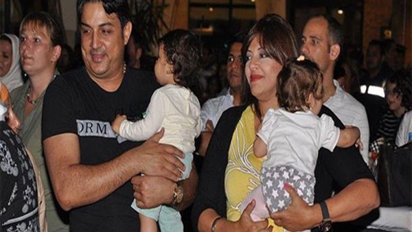 زوج هالة صدقي يفجر مفاجأة ويطالبها بتحليل DNA لإثبات نسب أولادهما