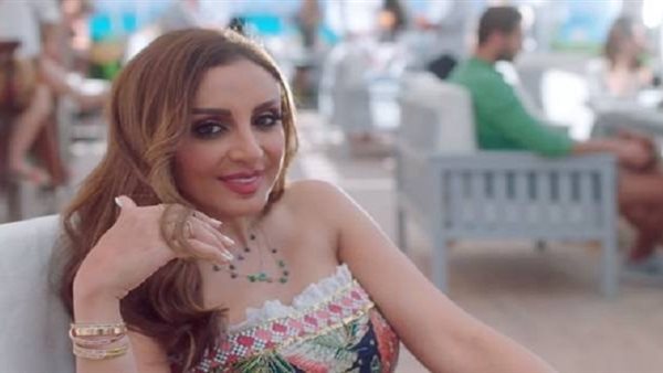 بحبك وبرتاحلك.. هل تستعد أنغام للزواج الخامس بعد ظهورها بـ الدبلة؟