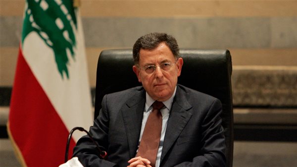 رئيس وزراء لبنان الأسبق: يجب وقف هيمنة حزب الله على بلادنا.. وهذه أهداف زيارة ماكرون لبيروت