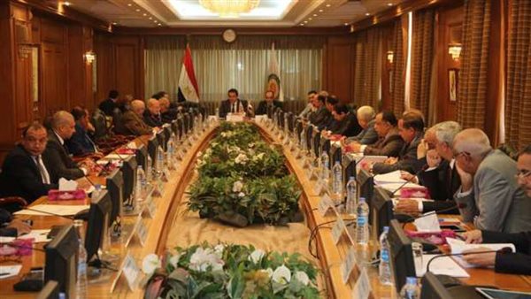 المجلس الأعلى للجامعات يكشف شروط التقدم للمنح الدراسية | فيديو