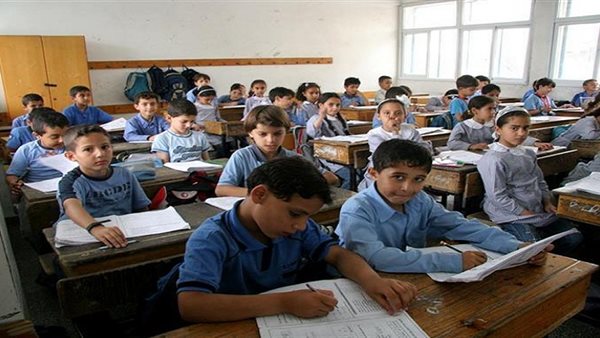 أيام الحضور لكل مرحلة .. كل ما تريد معرفته عن العام الدراسي الجديد | صور