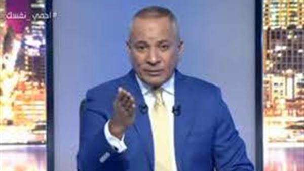 أحمد موسى : «فين الباشا المسئول اللي وافق على بناء 360 برجًا مخالفًا على النيل» | فيديو