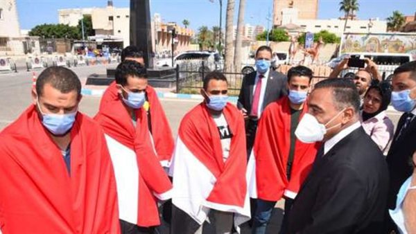 مصطفى بكري بعد عودة المصريين المحررين من ليبيا: مصر لا تنسى أبناءها | فيديو