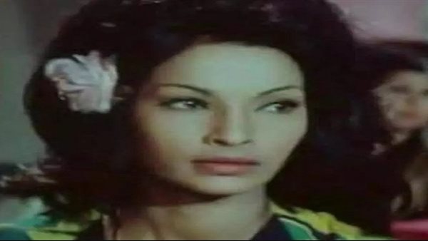 حكاية فنانة اشتهرت بأدوار الإغراء وتزوجت 20 مرة.. وأصيبت بالجنون في آخر أيامها