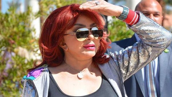 حقيقة خطوبة نبيلة عبيد | فيديو 