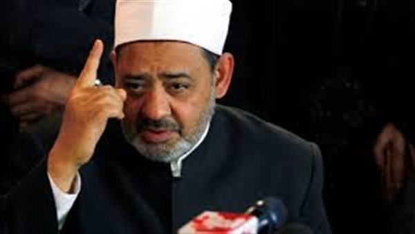 بثلاث لغات.. رد ناري من شيخ الأزهر على الهجوم ضد الإسلام