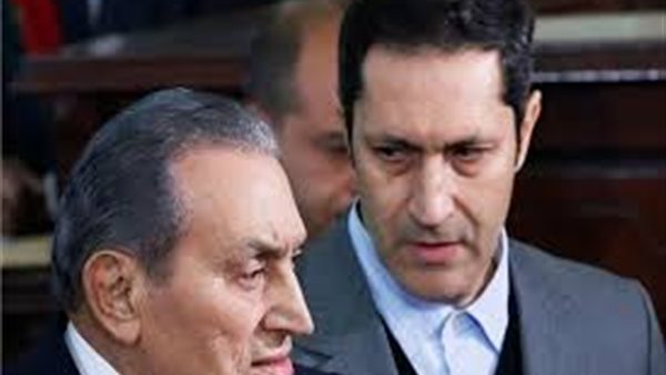  ماذا قال علاء مبارك عن أول ذكرى لانتصارات أكتوبر يغيب عنها والده؟ 