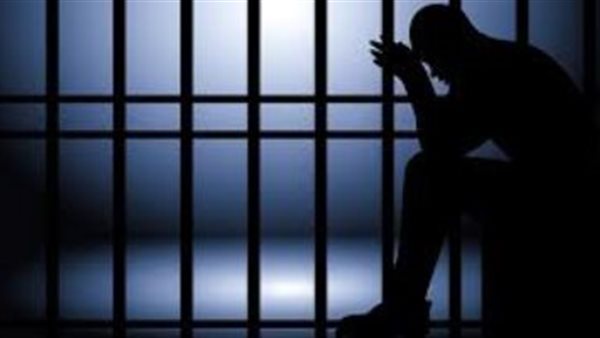 مارس الرزيلة مع السيدات وصورهن .. تفاصيل صادمة عن 