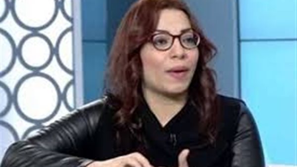 دعاء عبد السلام تكشف أسباب تبنيها مقولة.. «اتجوزي راجل متجوز واصرفي عليه» | فيديو