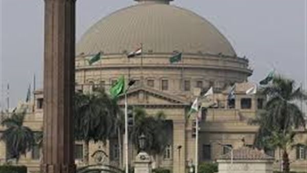 التعليم العالي تحسم الجدل حول تأجيل الدراسة بالجامعات 