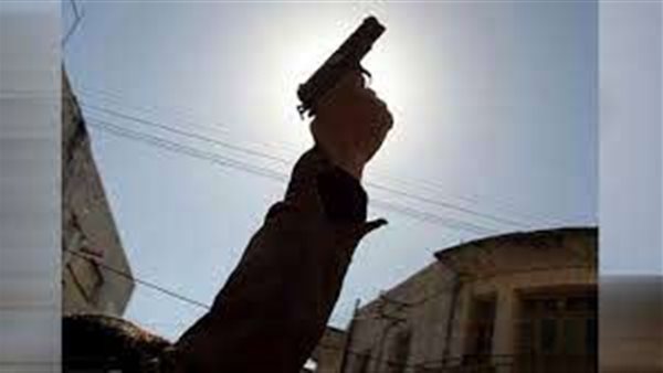 السبب صادم..عاطل يفتح النار على جيرانه فيصيب 5 ويذبح نفسه فى الساحل