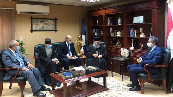 العناني يقابل رئيس اساقفة الارثوذوكس ورئيس دير سانت كاترين بالزمالك 