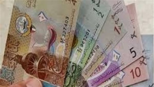 صدق أو لا تصدق.. مصري بالكويت يرمي 8 آلاف دينار بالقمامة لهذا السبب