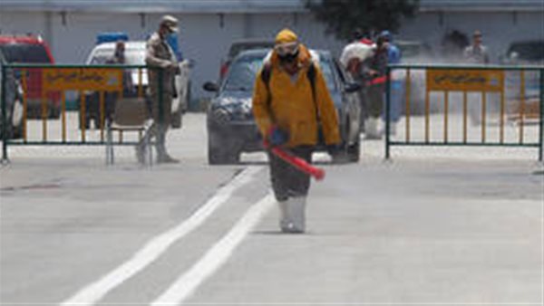 إجراءات جديدة ... تحذير شديد اللهجة من الحكومة للمواطنين بشأن فيروس كورونا 