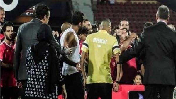 فضيحة جديدة.. سر حذف اتحاد الكرة لبيان اعتذار كهربا ورفض الأهلي | فيديو