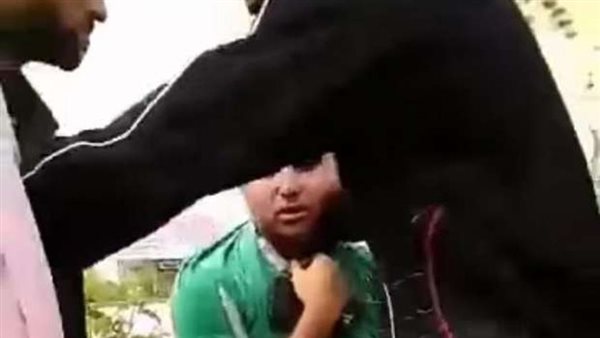 تفاصيل صادمة ومفاجأة مدوية..طالبة الطب تقدم فيديو إباحي يوثق جريمة طبيب الميكروباص