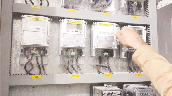 الكهرباء توضح حقيقة توفير العداد التقليدى للاستهلاك مقارنة بمسبوق الدفع