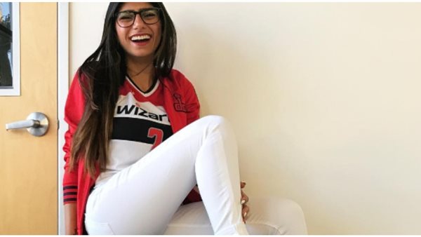 هددته بنشر صور فاضحة..نجمة أفلام إباحية تهاجم ترامب 