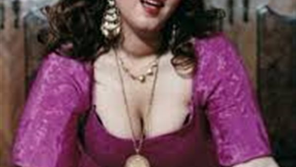 اعترافات فنانة وزعت زوجها لتصوير مشهد ساخن.. ورفضت إقامة علاقة مع أحد رجال مبارك