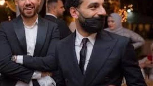 آخر تطورات الحالة الصحية لمحمد صلاح.. ومحافظ الغربية يكشف عن عدد المخالطين له المصابين بكورونا | فيديو