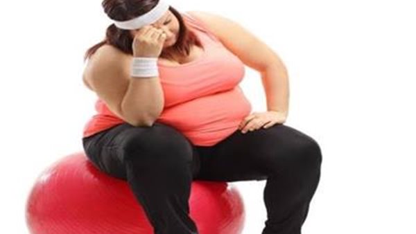 استشاري تغذية: السمنة تؤدي إلى الإصابة بـ44 مرضًا | فيديو