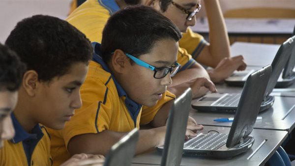 كلام نهائي .. وزير التعليم يحسم مصير الدراسة والامتحانات مع موجة كورونا الثانية