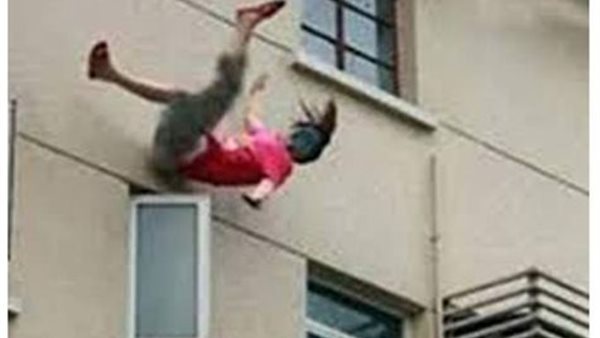 لطمة وكاس ويسكي.. تفاصيل صادمة عن إلقاء ثري بالتجمع لعشيقته من الطابق السابع