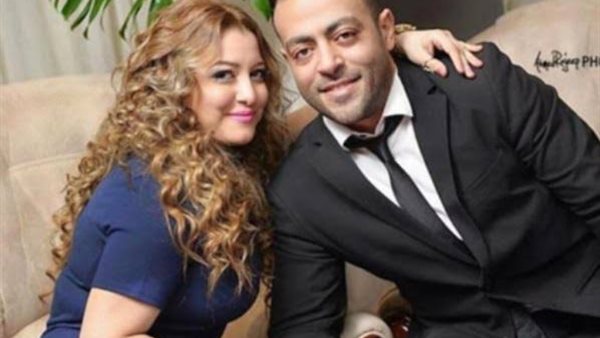 قصفت جبهته .. تعليق ناري من زوجة تامر عاشور بعد إصرارها على الطلاق