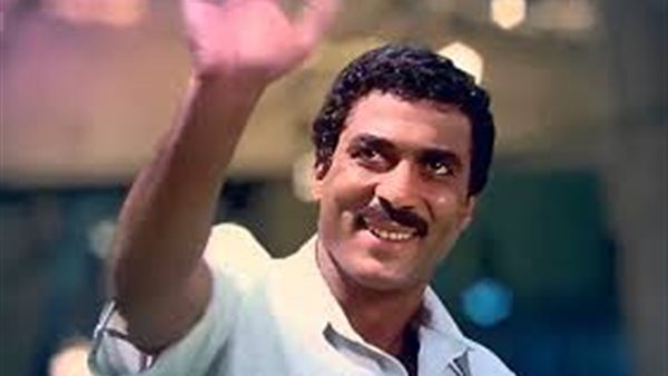 متى تسبب الجمهور في بكاء أحمد زكي؟ .. أسرار تعلن لأول مرة عن الفهد الأسمر