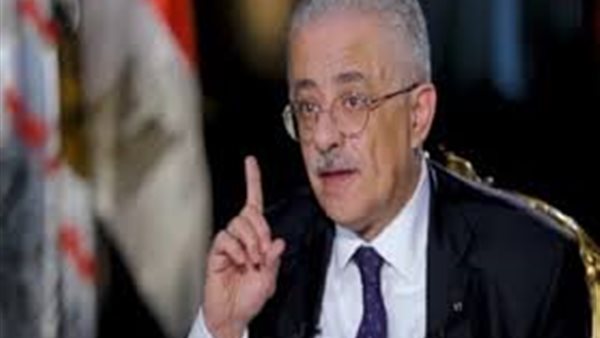وزير التعليم يكشف حقيقة رفع الغياب بالمدارس وتأجيل امتحانات منتصف العام 