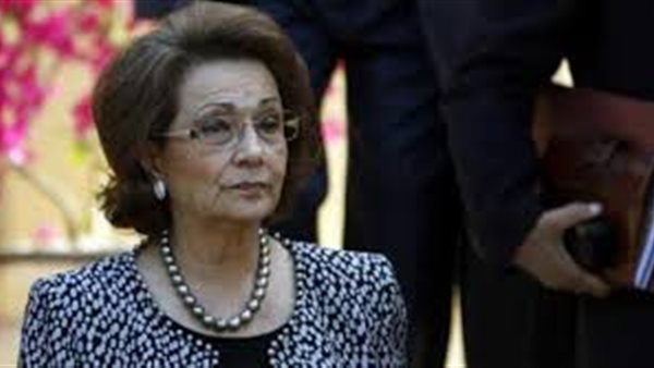 هددتها بقطع رقبتها.. حكاية ضرب سوزان مبارك سيدة بالقلم وهذا ما فعله ضابط التأمين