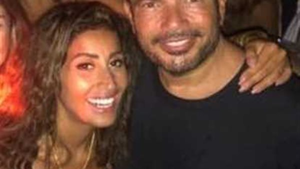 بعد نشوب خلاف علني بينهما في كافيه..حقيقة انفصال عمرو دياب ودينا الشربيني 