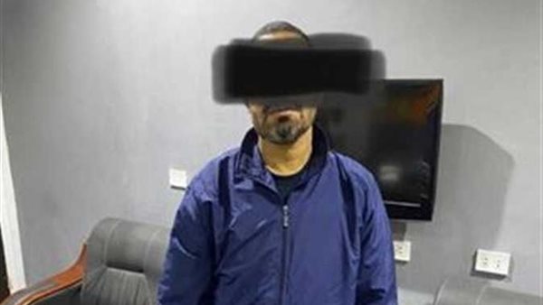 تفاصيل مثيرة .. سفاح الجيزة حاول الهرب أثناء التحقيق معه بالقفز من الشباك | فيديو