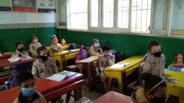 إجراءات جديدة بالمدارس بسبب الموجة الثانية من كورونا 