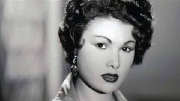 لهذا السبب أذلوني وانتهكوا جسدي وحرموني من إبني.. تفاصيل صادمة في مذكرات أهم نجمة إغراء | صور