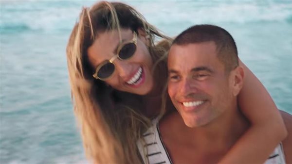 تفاصيل جديدة .. حقيقة صلح عمرو دياب ودينا الشربيني