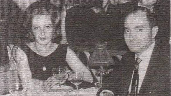 هذا ما قاله زوجي عن حسني مبارك وعلمت بحقيقته يوم وفاته .. زوجة رأفت الهجان تكشف سر خطير | فيديو