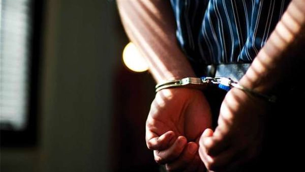 ماشي بشنطة مقويات ويقدم خدمات جنسية ..اعترافات مثيرة لعنتيل الديلفري