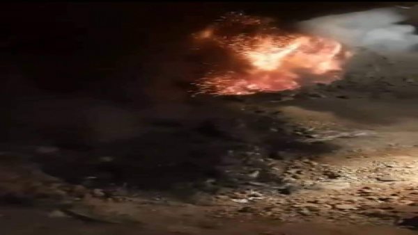 ظاهرة غريبة تحدث لأول مرة ..الكشف عن أسباب خروج نار من باطن الأرض في مصر | فيديو